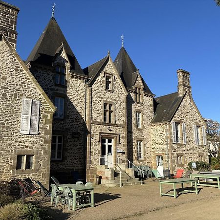 Chateau Du Bourg Saint-Denis-de-Gastines Exterior foto