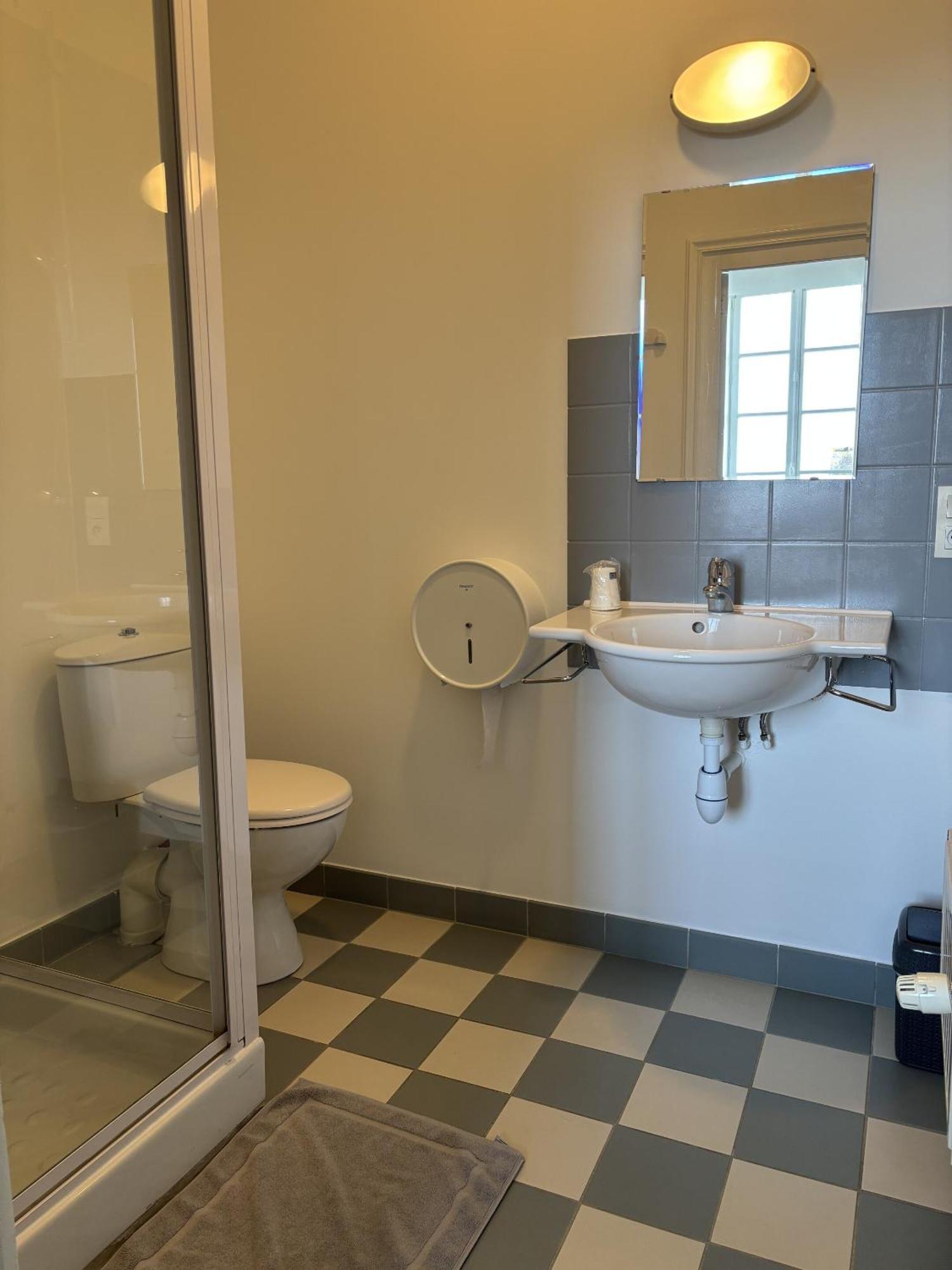 Chateau Du Bourg Saint-Denis-de-Gastines Habitación foto